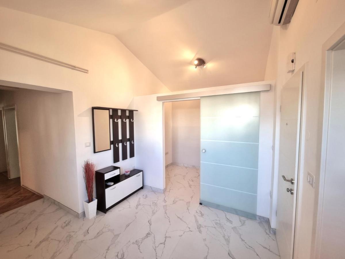 Apartment Ivis Винкуран Екстериор снимка