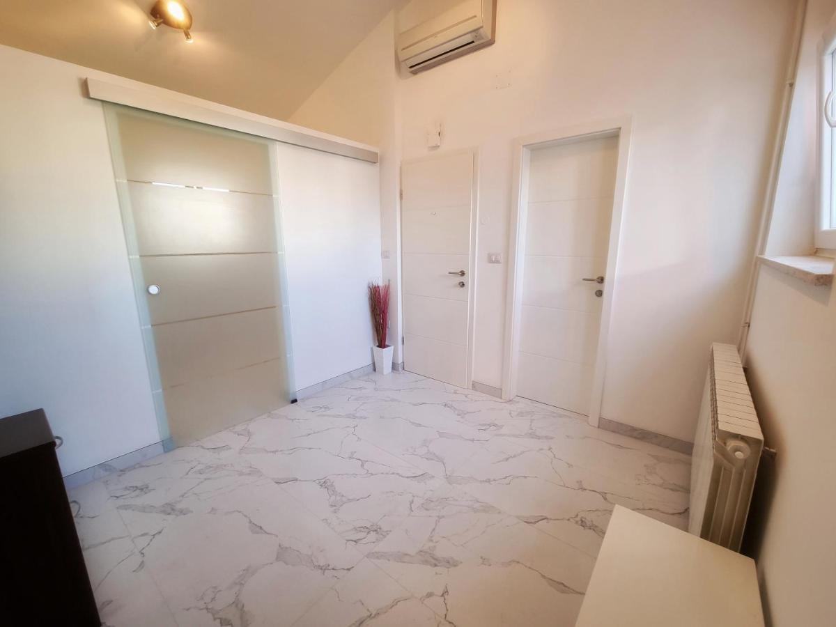 Apartment Ivis Винкуран Екстериор снимка